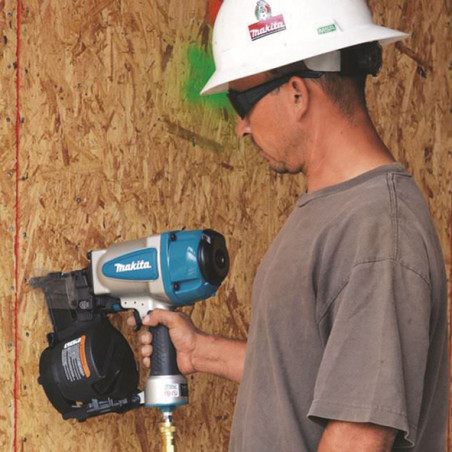 MAKITA AN902 CLAVADORA NEUMATICA 90MM